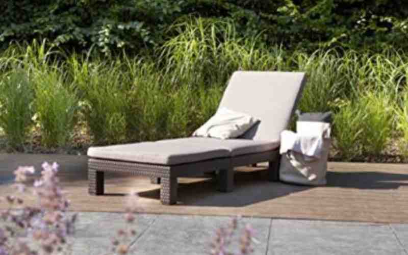 Luxury Padded Recliner Chairs for Your Garden